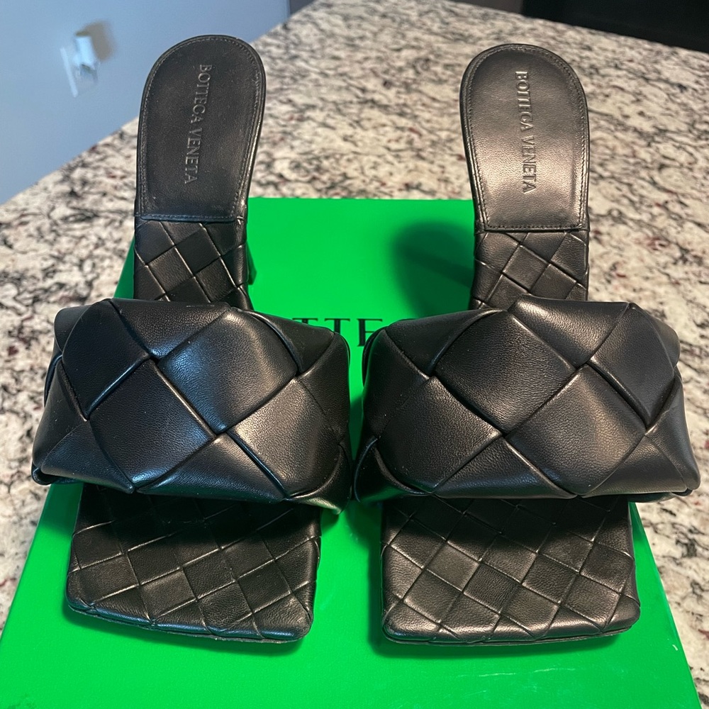 Bottega Veneta Lido Sandal, Black, Size 39, Mule heel